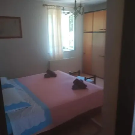 Apartman - Omis בית הארחה Tugare