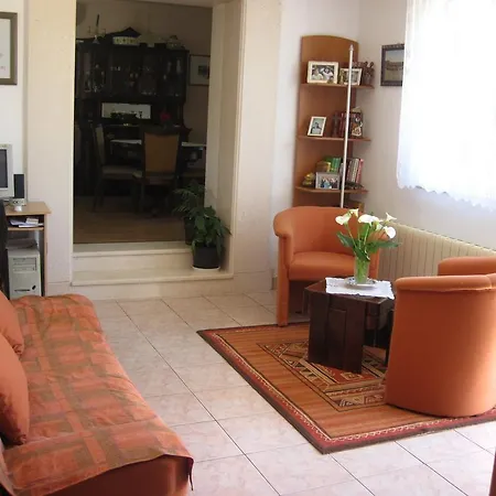 Apartman - Omis Tugare