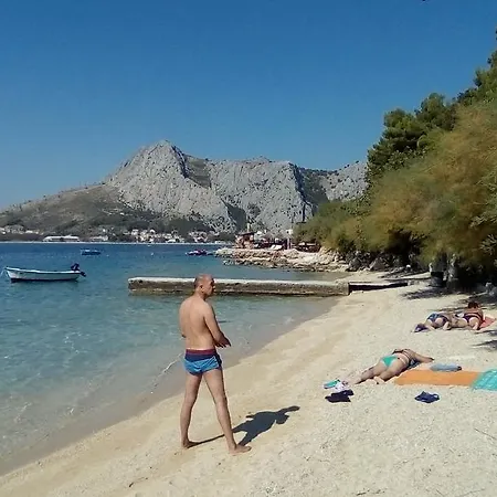 Apartman - Omis 2*