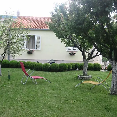 Apartman - Omis Gasthuis Tugare